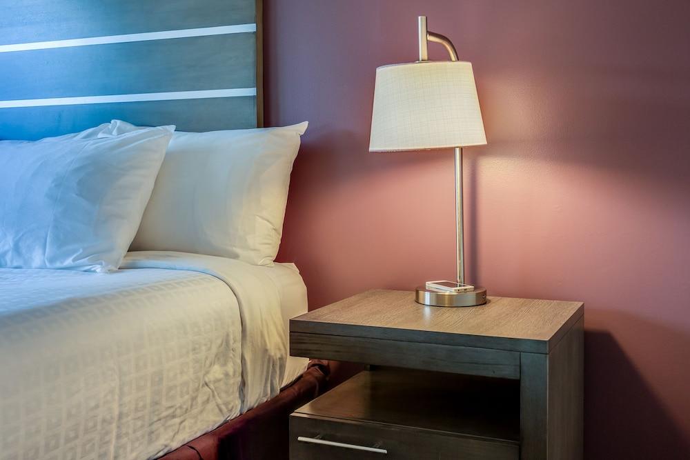 The Thompson 3* Kamloops